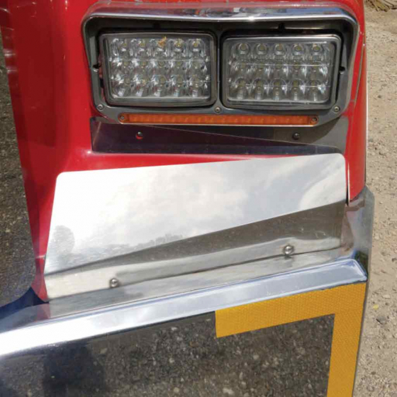 Kenworth T800 Under Headlight Fender Guard - Durable Protection for Your Truck